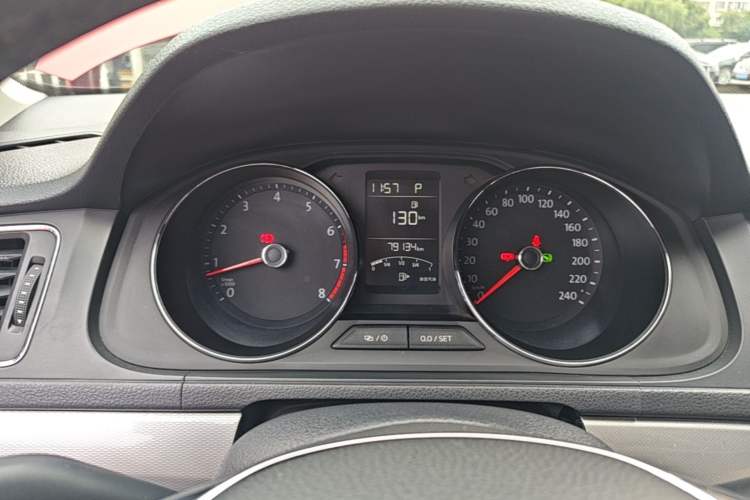 Used Volkswagen Gran Lavida 2017 180TSI DSG Comfort Edition Instrument Cluster