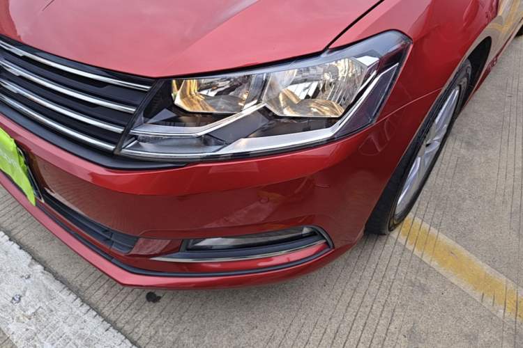 Used Volkswagen Gran Lavida 2017 180TSI DSG Comfort Edition Left Front Headlight