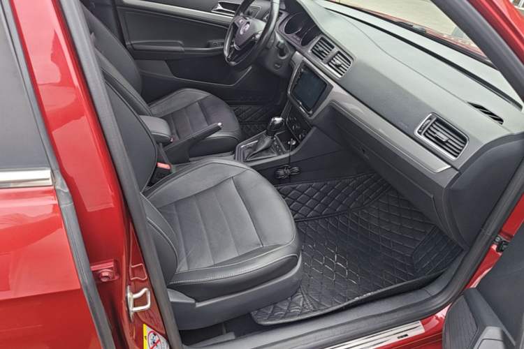 Used Volkswagen Gran Lavida 2017 180TSI DSG Comfort Edition Right Front Seat