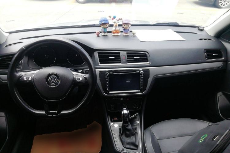 Used Volkswagen Gran Lavida 2017 180TSI DSG Comfort Edition Center Console