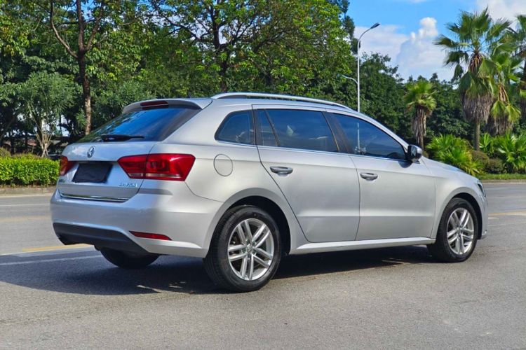Used Volkswagen Gran Lavida 2017 180TSI DSG Comfort Edition Exterior 5