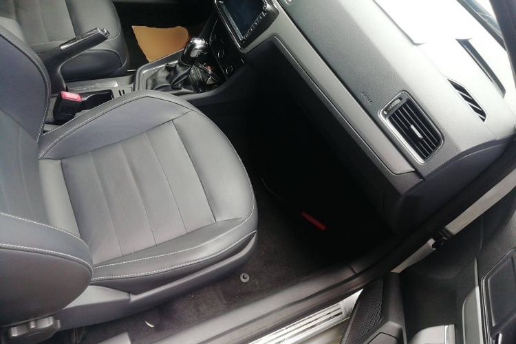 Used Volkswagen Gran Lavida 2017 180TSI DSG Comfort Edition Right Front Seat