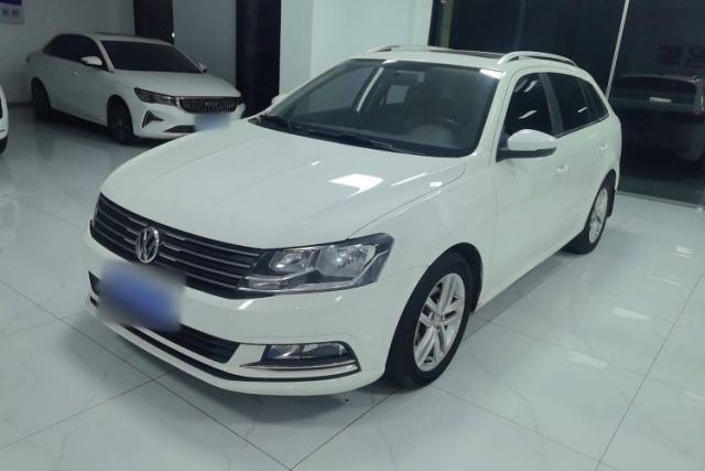 Ojetý Volkswagen Gran Lavida 2017 180TSI DSG Comfort Edition