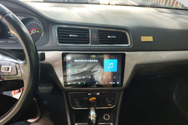 Used Volkswagen Gran Lavida 2017 230TSI DSG Comfort Edition Audio And AC Panel