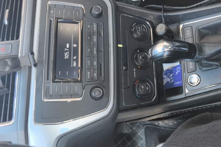 Used Volkswagen Gran Lavida 2017 230TSI DSG Comfort Edition Audio And AC Panel