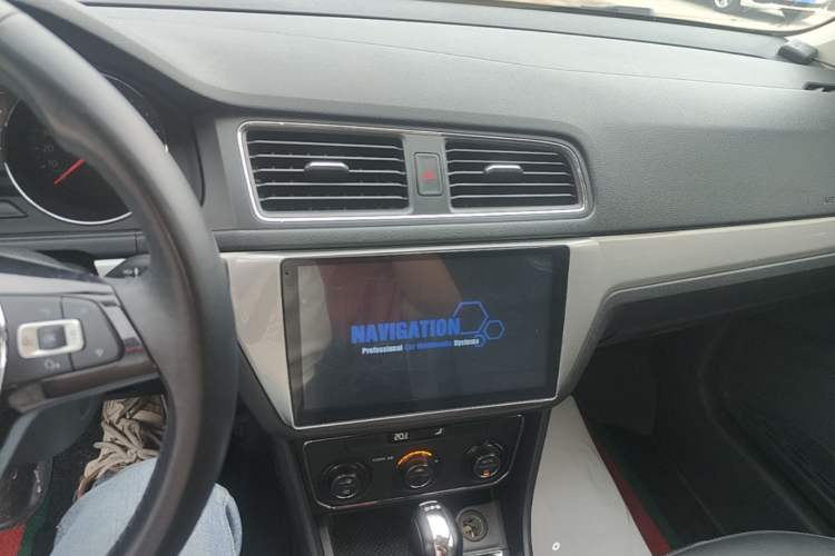 Used Volkswagen Gran Lavida 2017 180TSI DSG Comfort Edition Audio And AC Panel