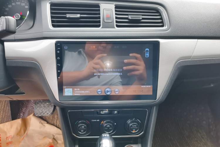 Used Volkswagen Gran Lavida 2017 180TSI DSG Comfort Edition Audio And AC Panel