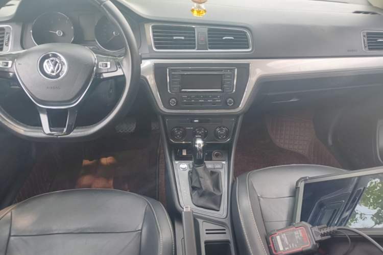 Used Volkswagen Gran Lavida 2017 180TSI DSG Comfort Edition Audio And AC Panel