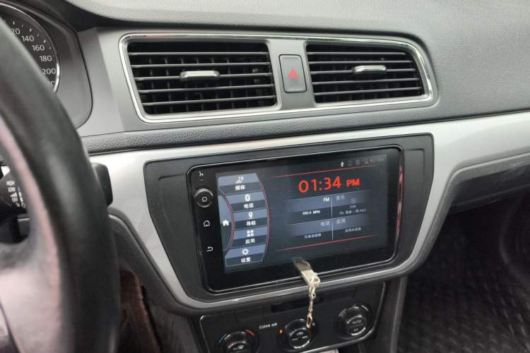 Used Volkswagen Gran Lavida 2017 230TSI DSG Comfort Edition Audio And AC Panel
