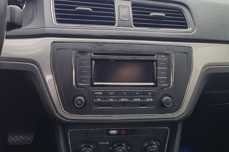 Used Volkswagen Gran Lavida 2017 230TSI DSG Comfort Edition Audio And AC Panel