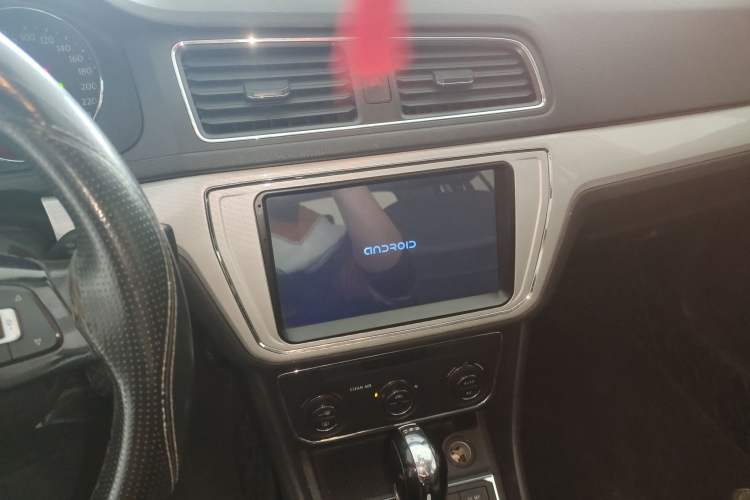 Used Volkswagen Gran Lavida 2017 230TSI DSG Comfort Edition Audio And AC Panel