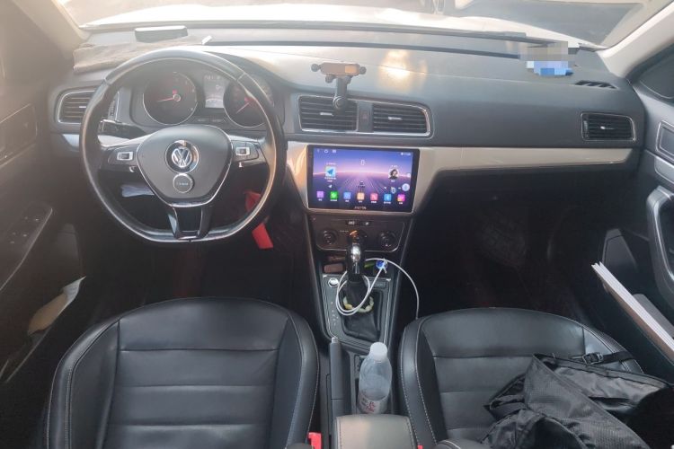 Used Volkswagen Gran Lavida 2017 180TSI DSG Comfort Edition Center Console