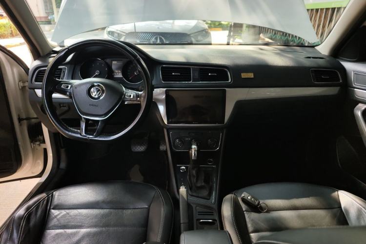 Used Volkswagen Gran Lavida 2017 230TSI DSG Comfort Edition Center Console