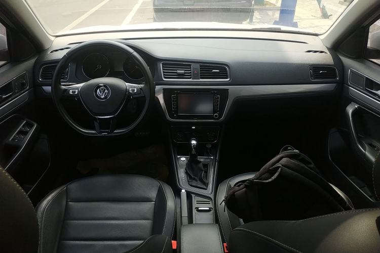 Used Volkswagen Gran Lavida 2017 180TSI DSG Comfort Edition Center Console