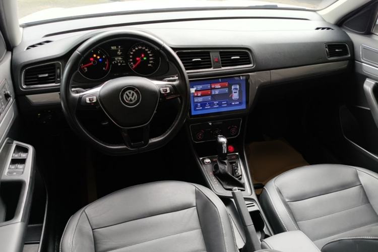 Used Volkswagen Gran Lavida 2017 230TSI DSG Comfort Edition Center Console