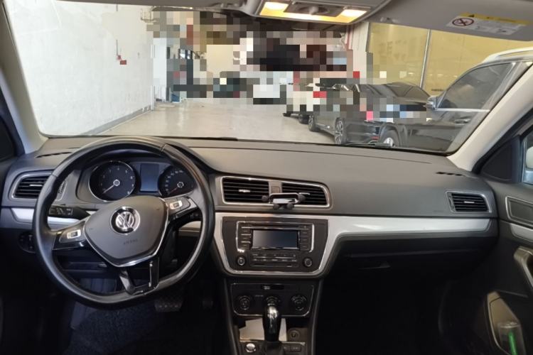 Used Volkswagen Gran Lavida 2017 230TSI DSG Comfort Edition Center Console