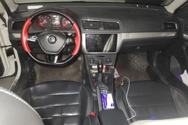Used Volkswagen Gran Lavida 2017 230TSI DSG Comfort Edition Center Console