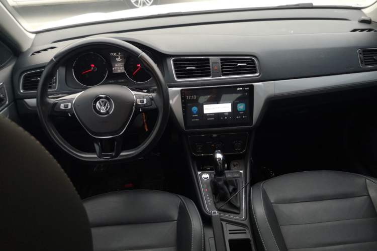 Used Volkswagen Gran Lavida 2017 230TSI DSG Comfort Edition Center Console