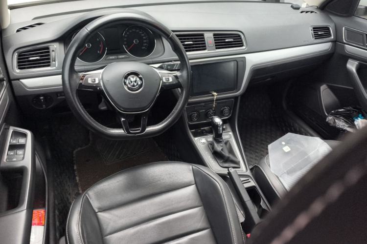 Used Volkswagen Gran Lavida 2017 230TSI DSG Comfort Edition Center Console