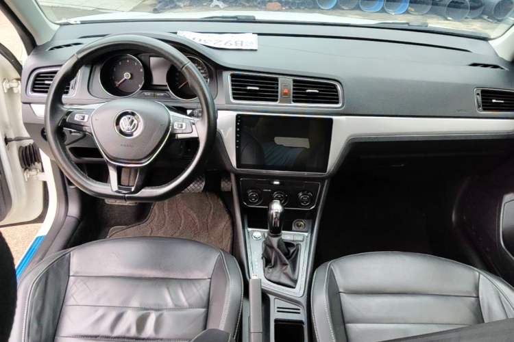 Used Volkswagen Gran Lavida 2017 230TSI DSG Comfort Edition Center Console