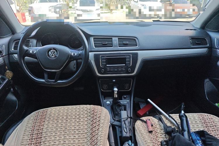 Used Volkswagen Gran Lavida 2017 180TSI DSG Comfort Edition Center Console