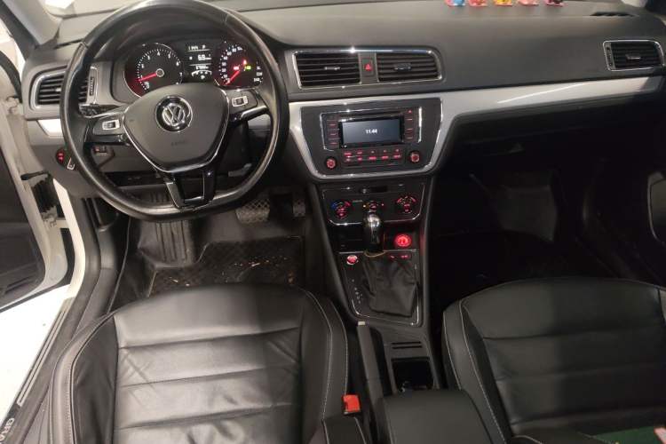 Used Volkswagen Gran Lavida 2017 230TSI DSG Comfort Edition Center Console