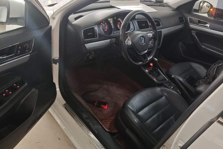 Used Volkswagen Gran Lavida 2017 180TSI DSG Comfort Edition Driver Seat