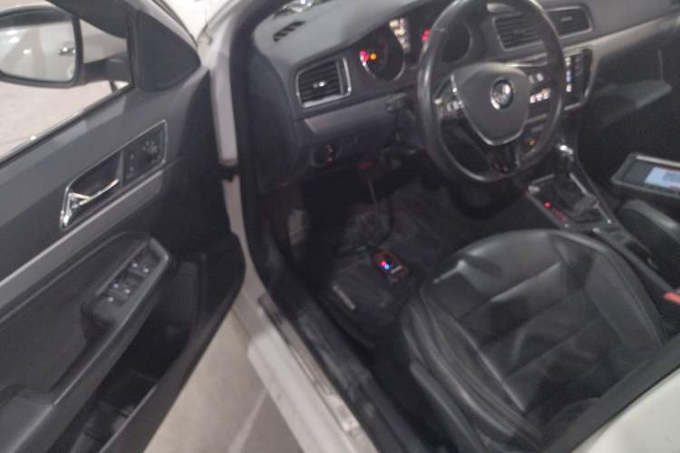 Used Volkswagen Gran Lavida 2017 180TSI DSG Comfort Edition Driver Seat