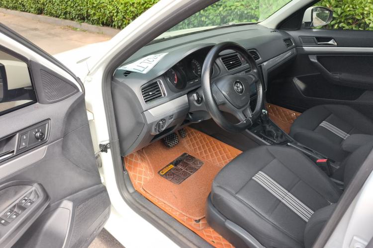 Used Volkswagen Gran Lavida 2017 1.6L Automatic Fashion Edition Driver Seat