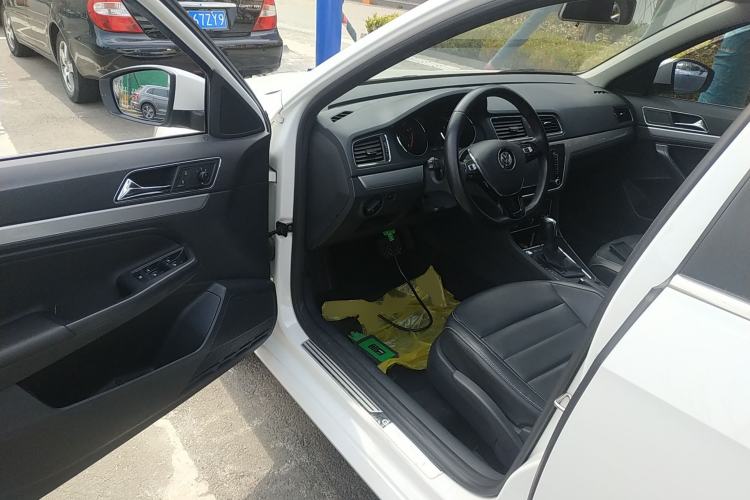 Used Volkswagen Gran Lavida 2017 180TSI DSG Comfort Edition Driver Seat