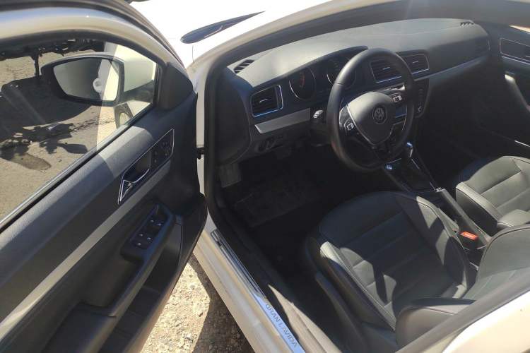 Used Volkswagen Gran Lavida 2017 180TSI DSG Comfort Edition Driver Seat
