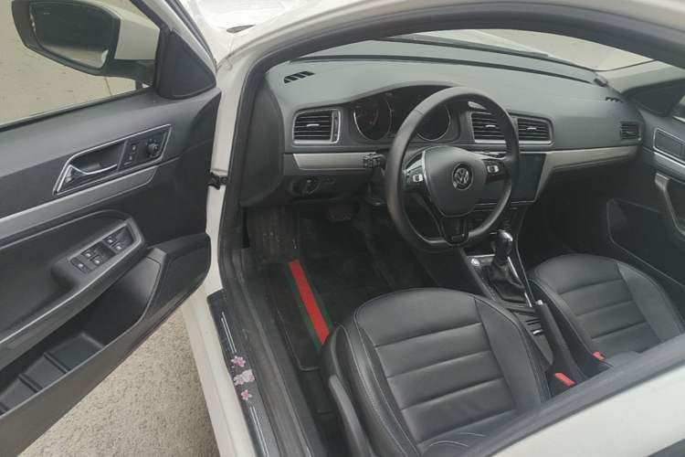 Used Volkswagen Gran Lavida 2017 180TSI DSG Comfort Edition Driver Seat
