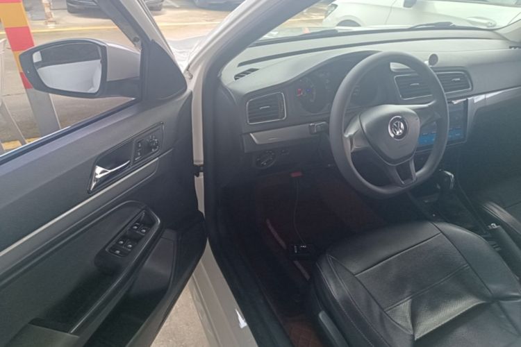 Used Volkswagen Gran Lavida 2017 1.6L Automatic Fashion Edition Driver Seat
