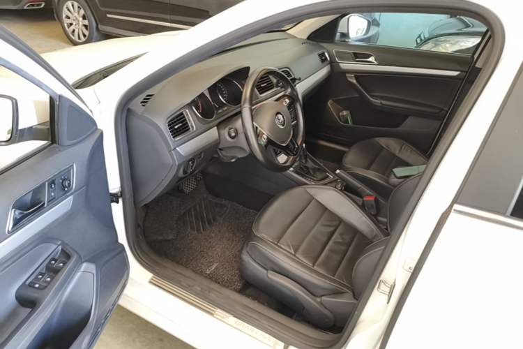 Used Volkswagen Gran Lavida 2017 230TSI DSG Comfort Edition Driver Seat