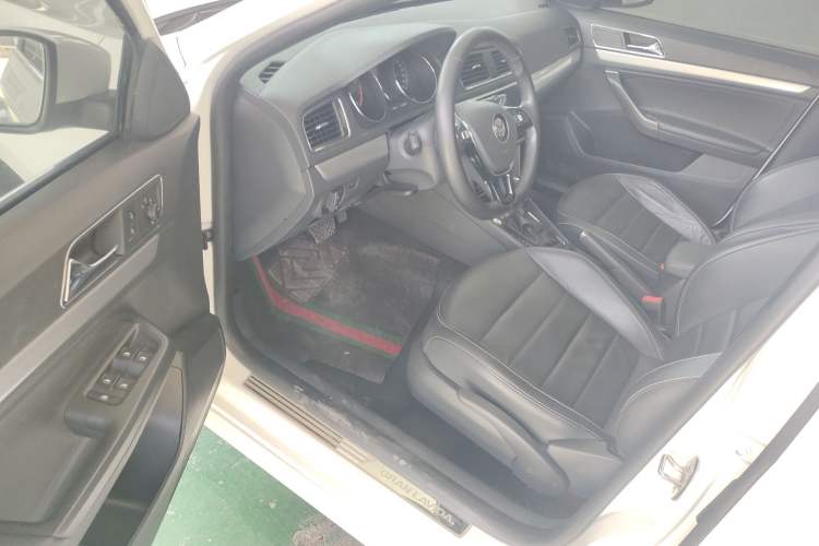 Used Volkswagen Gran Lavida 2017 180TSI DSG Comfort Edition Driver Seat