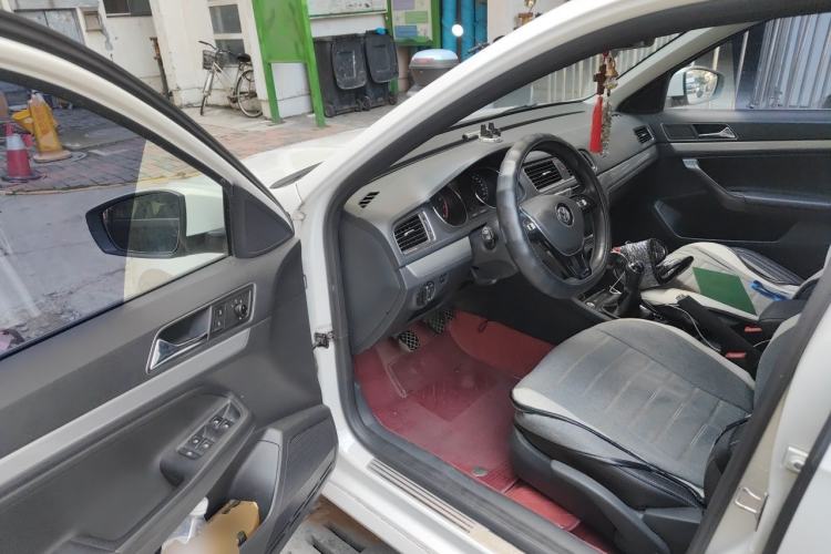 Used Volkswagen Gran Lavida 2017 1.6L Manual Comfort Edition Driver Seat