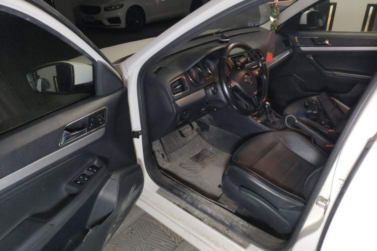 Used Volkswagen Gran Lavida 2017 180TSI DSG Comfort Edition Driver Seat