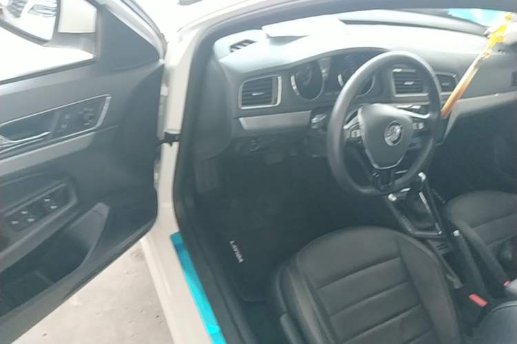 Used Volkswagen Gran Lavida 2017 1.6L Automatic Comfort Edition Driver Seat