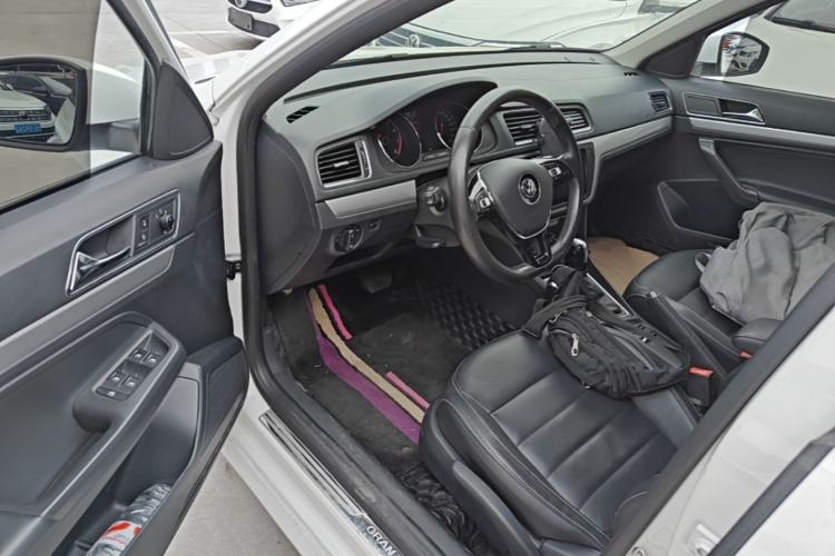 Used Volkswagen Gran Lavida 2017 180TSI DSG Comfort Edition Driver Seat