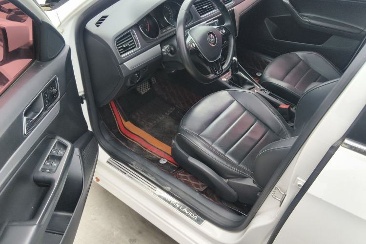 Used Volkswagen Gran Lavida 2017 180TSI DSG Comfort Edition Driver Seat