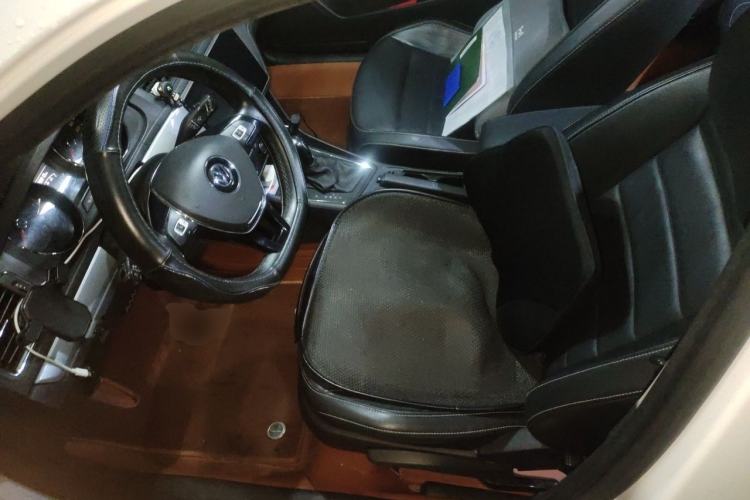 Used Volkswagen Gran Lavida 2017 180TSI DSG Comfort Edition Driver Seat