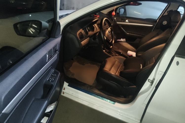 Used Volkswagen Gran Lavida 2017 180TSI DSG Comfort Edition Driver Seat
