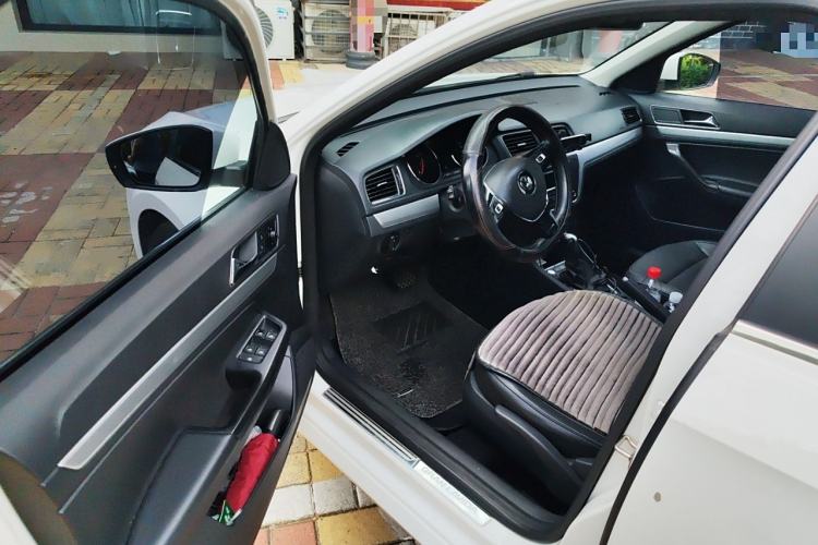 Used Volkswagen Gran Lavida 2017 180TSI DSG Comfort Edition Driver Seat