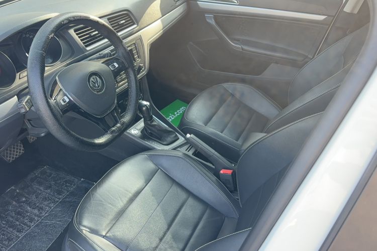 Used Volkswagen Gran Lavida 2017 180TSI DSG Comfort Edition Driver Seat