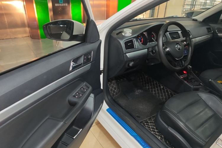 Used Volkswagen Gran Lavida 2017 180TSI DSG Comfort Edition Driver Seat