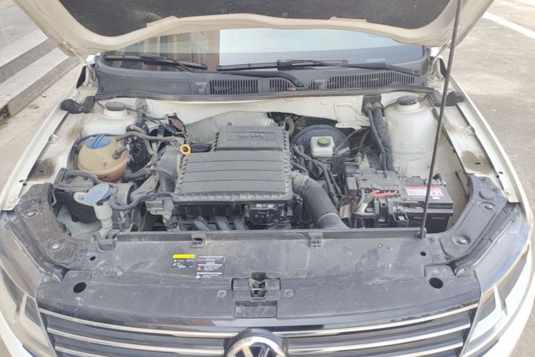 Used Volkswagen Gran Lavida 2017 1.6L Automatic Fashion Edition Engine Bay