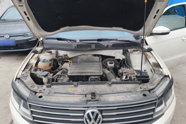 Used Volkswagen Gran Lavida 2017 1.6L Automatic Fashion Edition Engine Bay