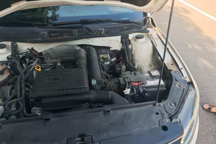 Used Volkswagen Gran Lavida 2017 180TSI DSG Comfort Edition Engine Bay Left