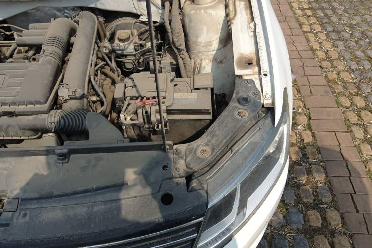 Used Volkswagen Gran Lavida 2017 180TSI DSG Comfort Edition Engine Bay Left
