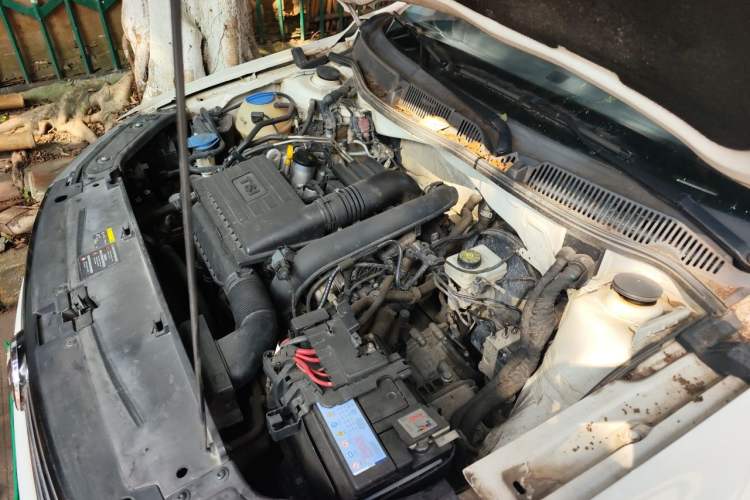 Used Volkswagen Gran Lavida 2017 230TSI DSG Comfort Edition Engine Bay Left